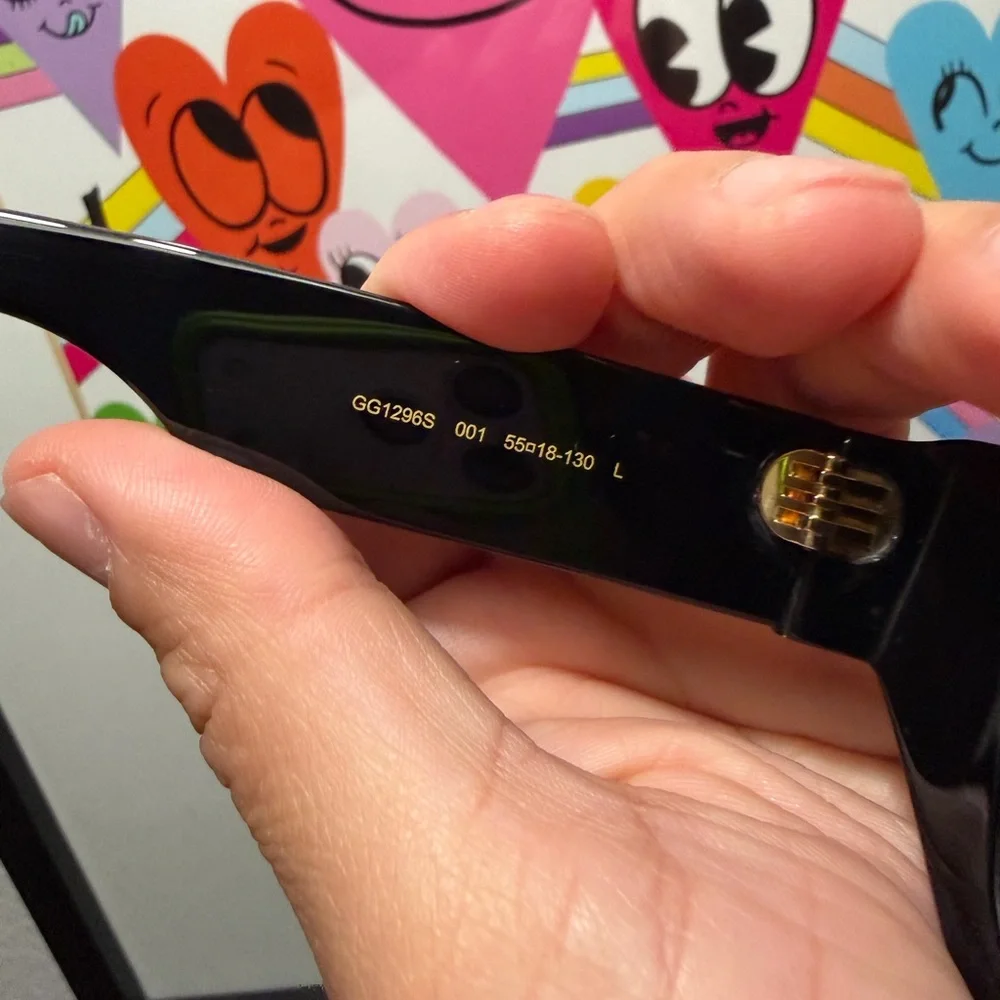 Gucci Wayfarer Sunglasses - Picture 5 of 6